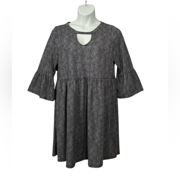 Story Tellers, Plus Size Open-Knit Ruffled Jersey Midi Dress, 1X, Gray, Black - Picture 7 of 8